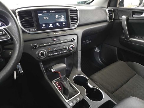 Used 2022 Kia Sportage LX AWD/4WD image 33