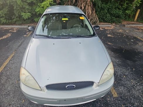 Used 2007 Ford Taurus SE FWD image 4