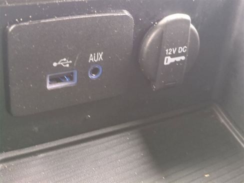 Used 2015 RAM 1500 Outdoorsman image 28