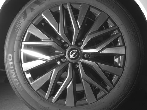 Used 2025 Nissan Altima 2.5 SV FWD image 15