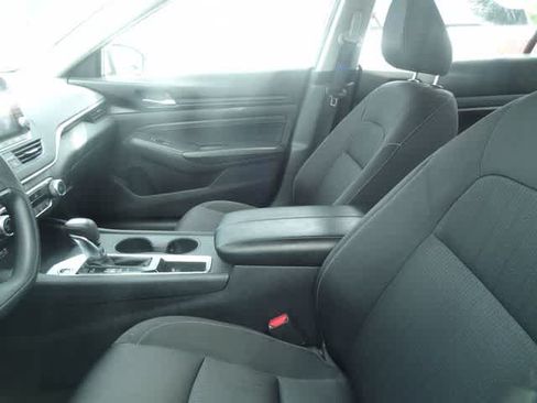Used 2020 Nissan Altima 2.5 S FWD image 6