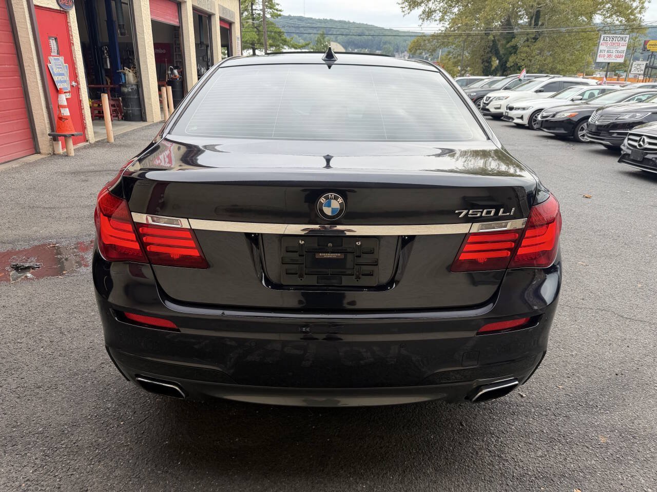 Used 2014 BMW 750Li RWD image 5