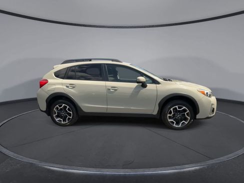 Used 2017 Subaru Crosstrek 2.0i Premium AWD/4WD image 9
