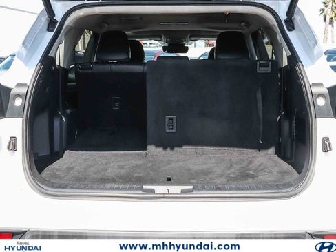 Used 2023 Toyota Highlander XLE FWD image 26