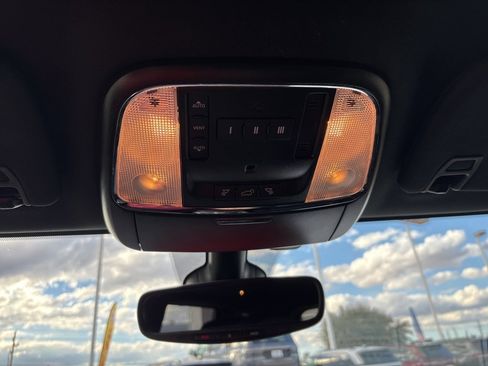 Used 2020 Jeep Grand Cherokee Limited image 36