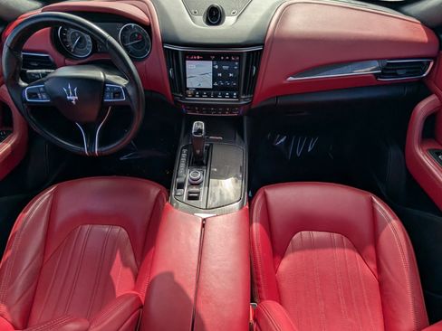 Used 2022 Maserati Levante GT image 9