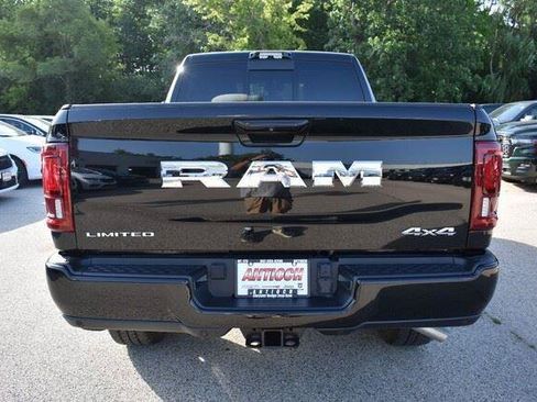 Used 2025 RAM 3500 Limited AWD/4WD image 7