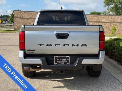 Used 2024 Toyota Tacoma TRD Off-Road w/ TRD Off Road Premium Package AWD/4WD image 4