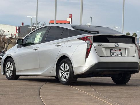 Used 2016 Toyota Prius Three image 6
