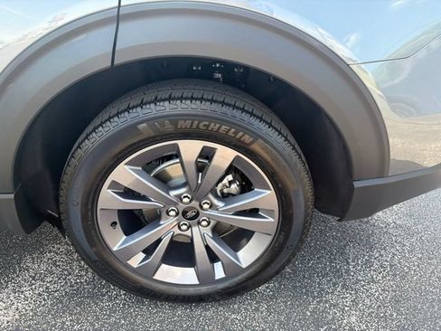 Used 2023 Ford Explorer XLT w/ Equipment Group 202A AWD/4WD image 32