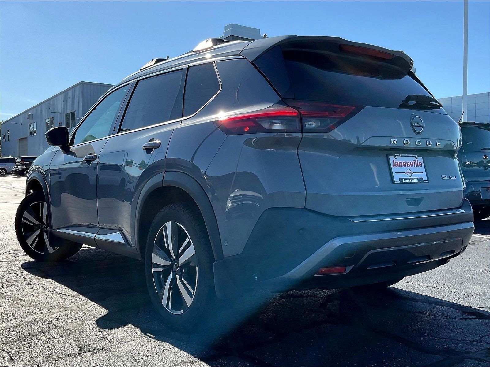 Certified 2023 Nissan Rogue SL w/ SL Premium Package AWD/4WD image 3
