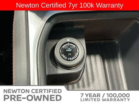 Used 2025 Ford Expedition Max Active AWD/4WD image 39