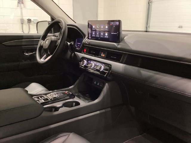 New 2026 Honda Pilot Touring image 16