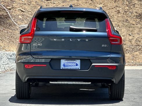 New 2026 Volvo XC40 B5 Plus AWD/4WD image 5