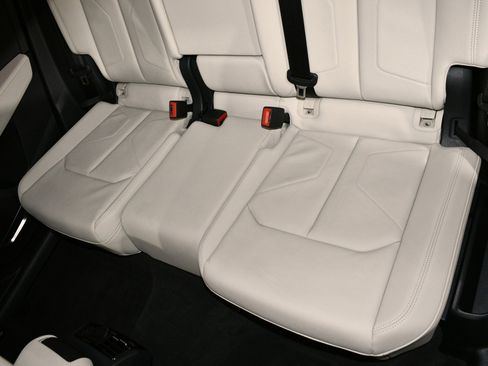 Used 2021 Audi Q3 2.0T Premium Plus w/ Premium Plus Package image 19