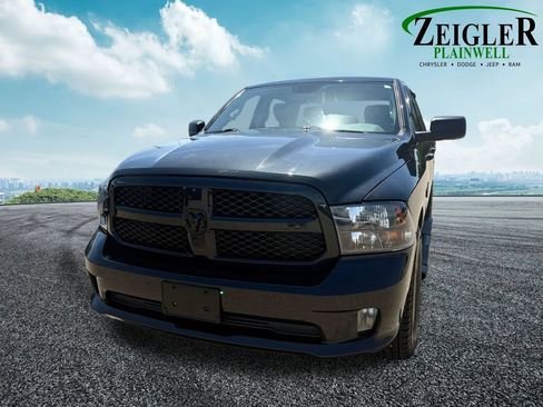 Used 2019 RAM 1500 Express w/ Wheel & Sound Group AWD/4WD image 9
