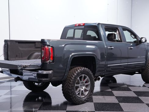 Used 2018 GMC Sierra 1500 SLT image 39