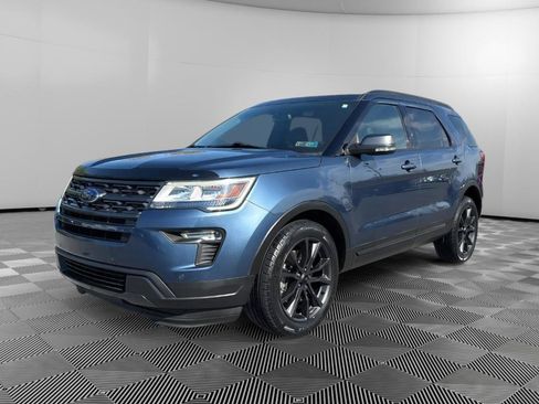 Used 2019 Ford Explorer XLT w/ Equipment Group 202A image 1