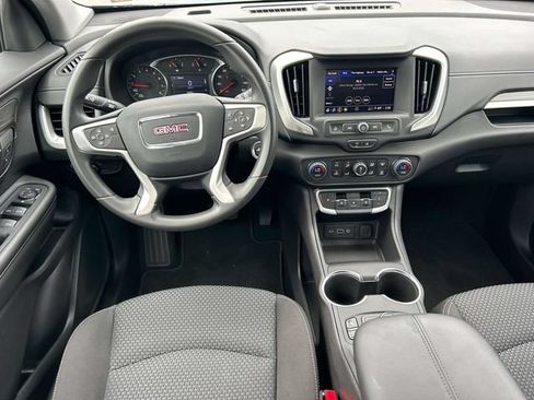 Used 2024 GMC Terrain SLE w/ Driver Convenience Package FWD image 13