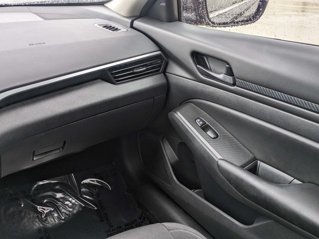 Used 2024 Nissan Altima 2.5 S FWD image 16