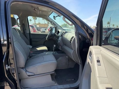 Used 2016 Nissan Frontier SV RWD image 25