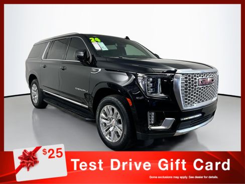 Used 2024 GMC Yukon XL Denali AWD/4WD image 1