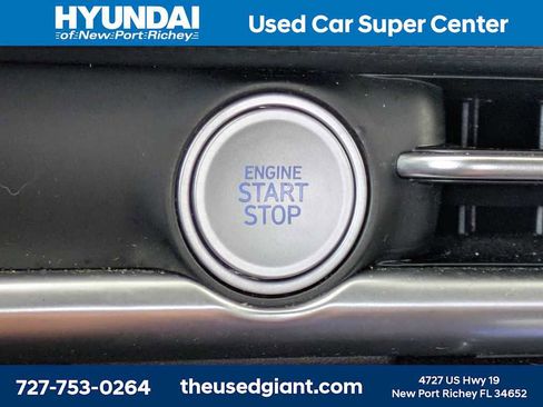 Used 2025 Hyundai Santa Cruz SE FWD image 31
