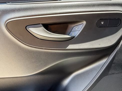 New 2024 Mercedes-Benz eSprinter 170 Cargo image 24