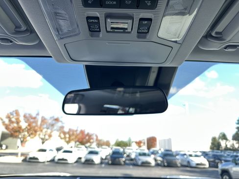 Used 2025 Toyota RAV4 XLE Premium image 27