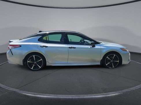 Used 2019 Toyota Camry XSE w/ Navigation Package FWD image 9
