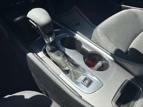 Used 2024 Chevrolet Malibu LT FWD image 13