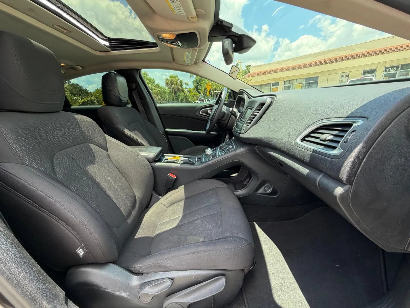 Used 2015 Chrysler 200 Limited w/ Convenience Group FWD image 20