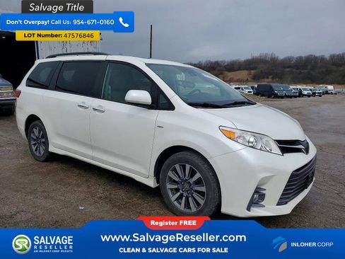 Used 2020 Toyota Sienna XLE w/ XLE Navigation Package image 5
