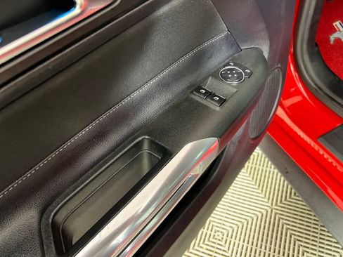 Used 2018 Ford Mustang GT w/ GT Performance Package RWD image 12