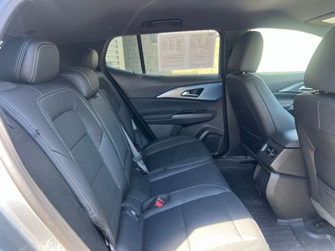 Used 2025 Chevrolet Equinox EV LT FWD image 13