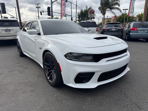 Used 2020 Dodge Charger Scat Pack RWD image 2