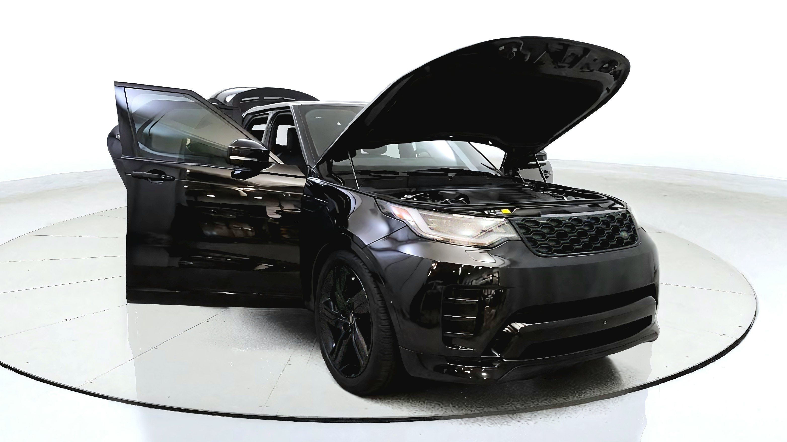 Used 2024 Land Rover Discovery Dynamic SE AWD/4WD image 9