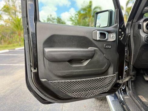 Used 2018 Jeep Wrangler Sport AWD/4WD image 21