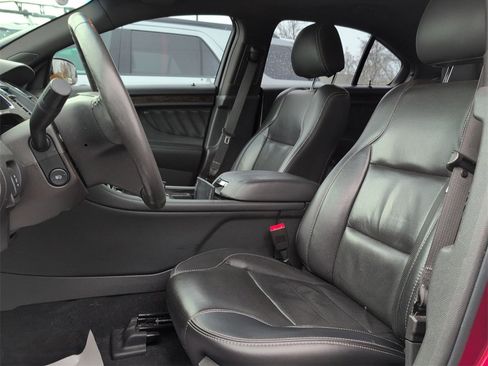 Used 2019 Ford Taurus Limited image 10