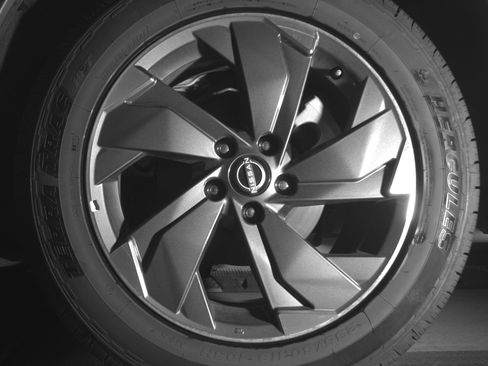 Used 2025 Nissan Rogue SV image 14