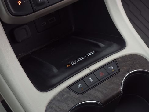 Used 2023 GMC Acadia Denali w/ Denali Ultimate Package image 17