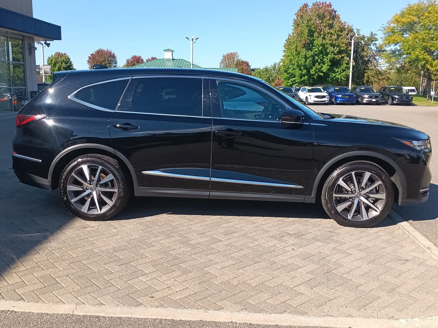 Used 2025 Acura MDX w/ Technology Package AWD/4WD image 6