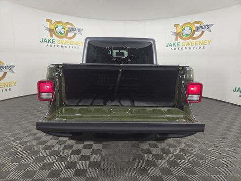 Certified 2021 Jeep Gladiator Sport image 33