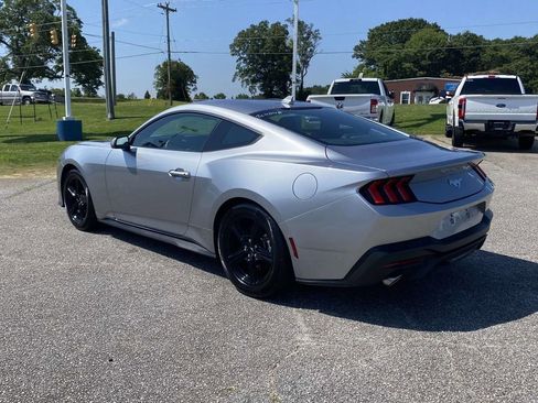 Used 2026 Ford Mustang Premium RWD image 3