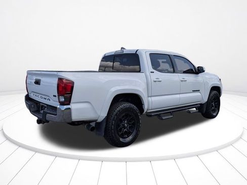Used 2022 Toyota Tacoma SR5 RWD image 3