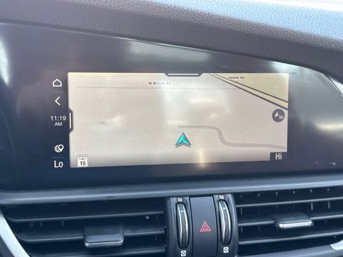 Used 2024 Alfa Romeo Giulia Veloce image 26