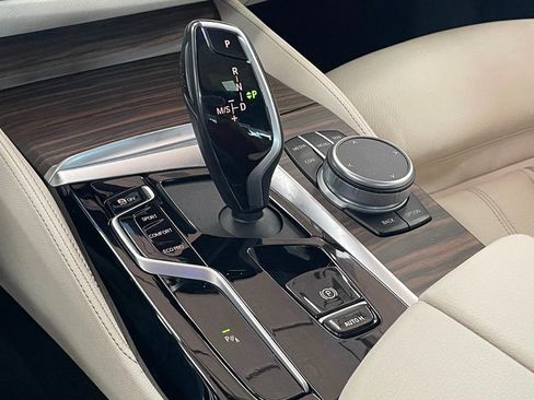 Used 2021 BMW 540i xDrive w/ M Sport Package image 37