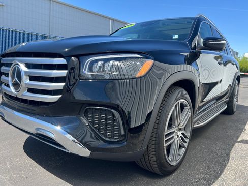 Used 2026 Mercedes-Benz GLS 450 4MATIC image 9