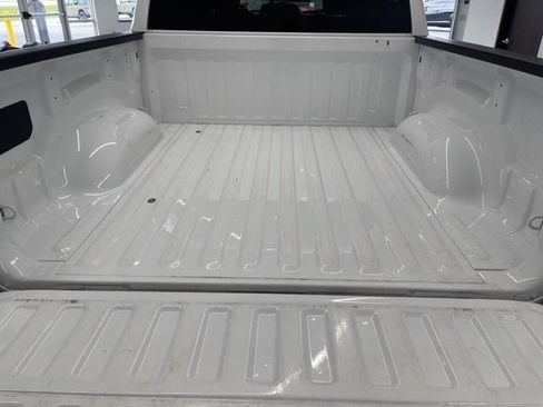 Used 2025 RAM 1500 Big Horn AWD/4WD image 9
