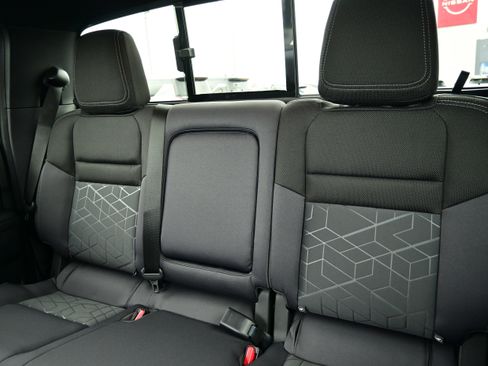 New 2026 Nissan Frontier SV w/ Tow Package image 26